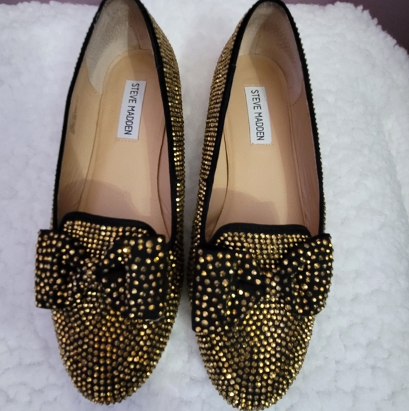 Steve Madden Flat Shoe - Picture 2 of 6